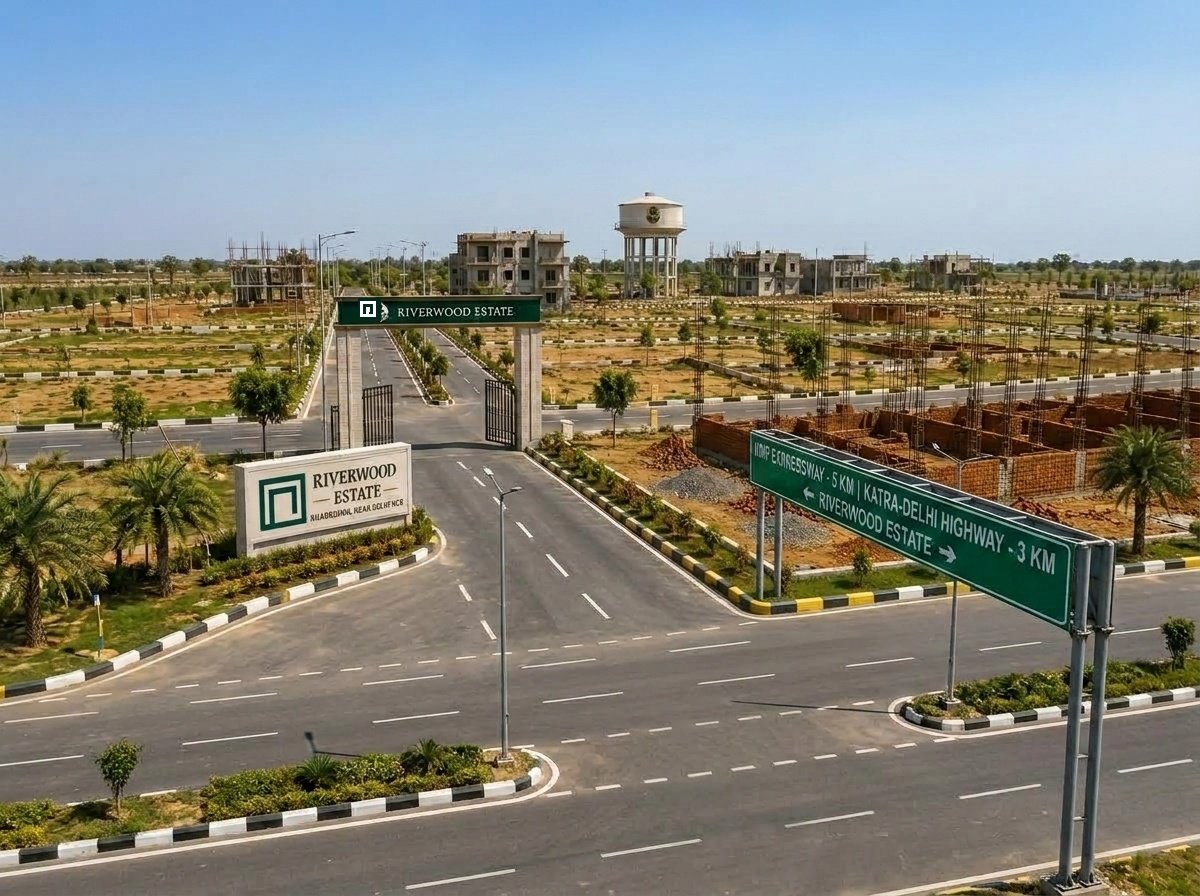 Convenient Access to Business Areas and Smooth Connectivity to Surrounding Locations